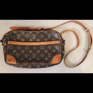 Authentic Louis Vuitton Crossbody